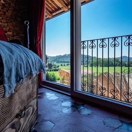 Con Vista Panoramica E Restaurant - Pet Friendly Nel Monferrato Bed and Breakfast