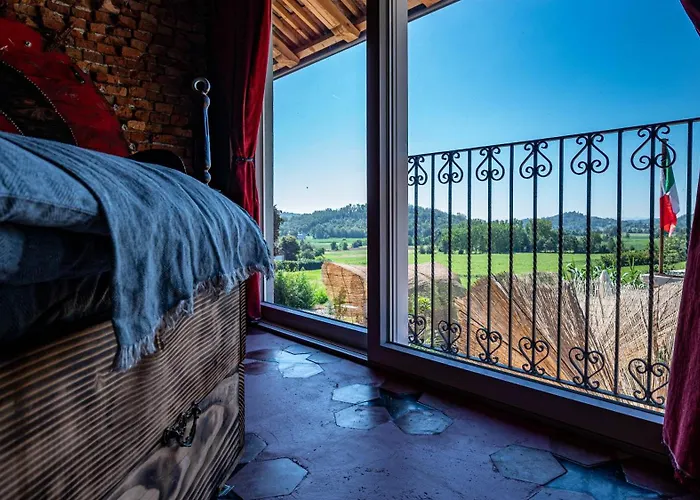 Con Vista Panoramica E Restaurant - Pet Friendly Nel Monferrato Oda ve Kahvaltı